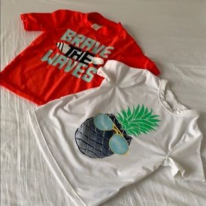 Short sleeve rashguard swim shirts. 3T